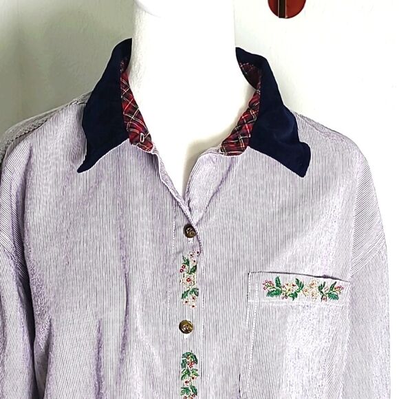 Holiday Shirt, Blue Pinstripe, Navy Collar, Red & Green Holly Accents, Size XL - Picture 3 of 8